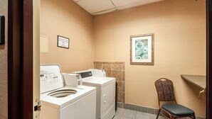 Laundry room - Carradoc Hall Hotel & Conference Center - Leesburg by The Red Collection  (Leesburg)