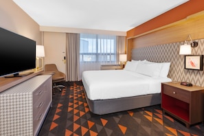 Standard Room, 1 King Bed | In-room safe, desk, iron/ironing board, free cots/infant beds - Holiday Inn St. John's Conference Centre by IHG (St. John's)