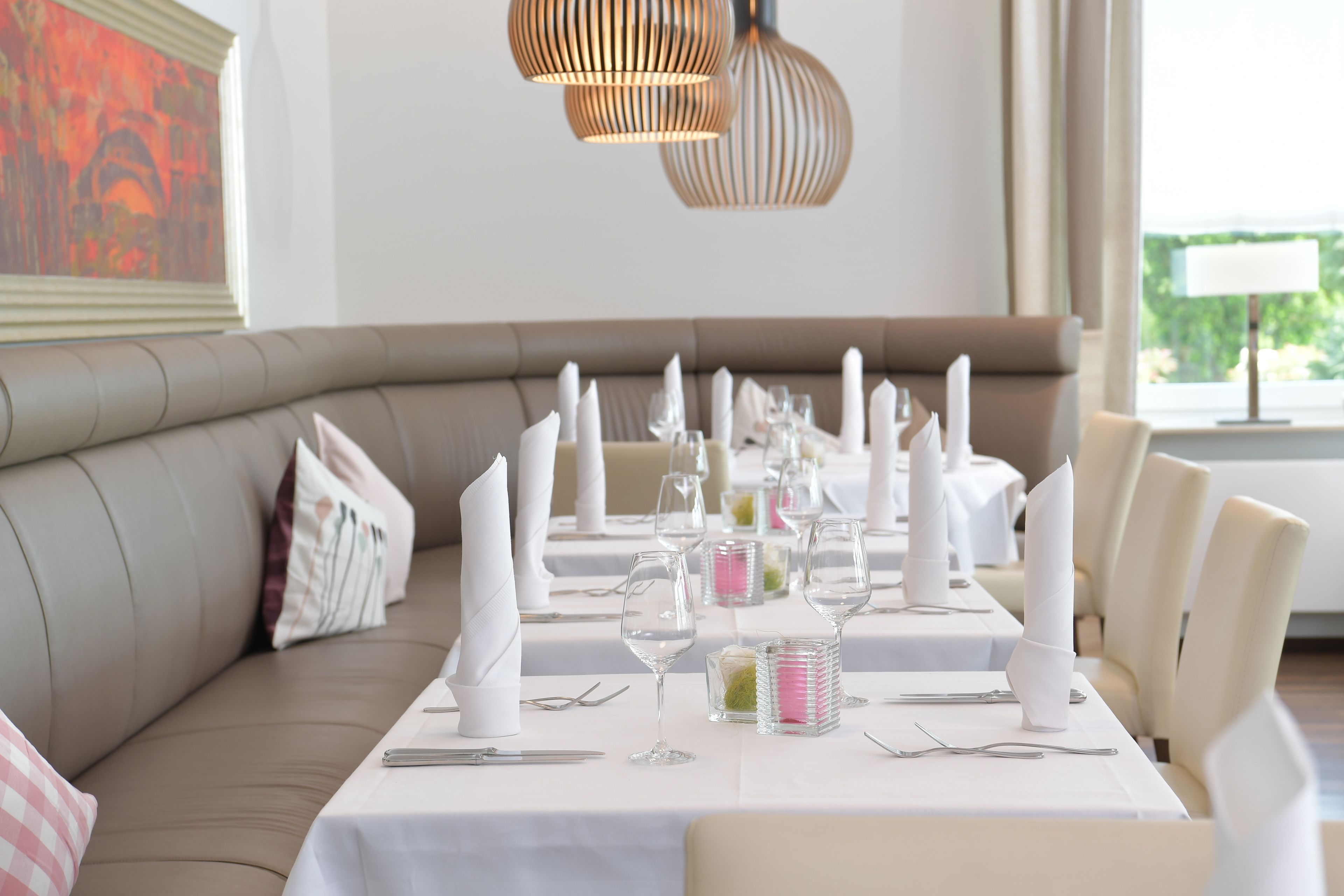 breakfast, lunch and dinner served