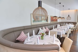 Breakfast, lunch and dinner served  - Best Western Queens Hotel Pforzheim-Niefern (Niefern)