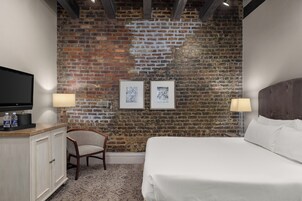 Premium Hermann House King