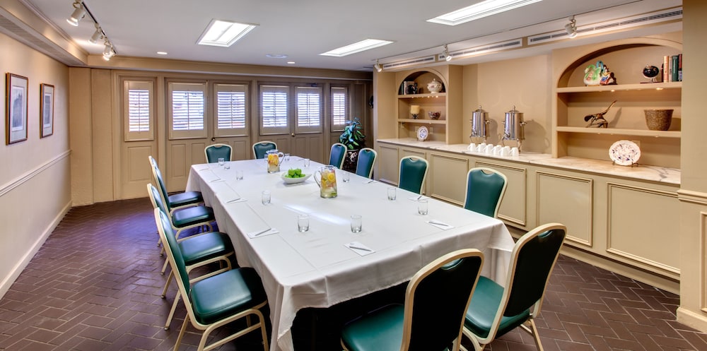 Dauphine Orleans Hotel by null