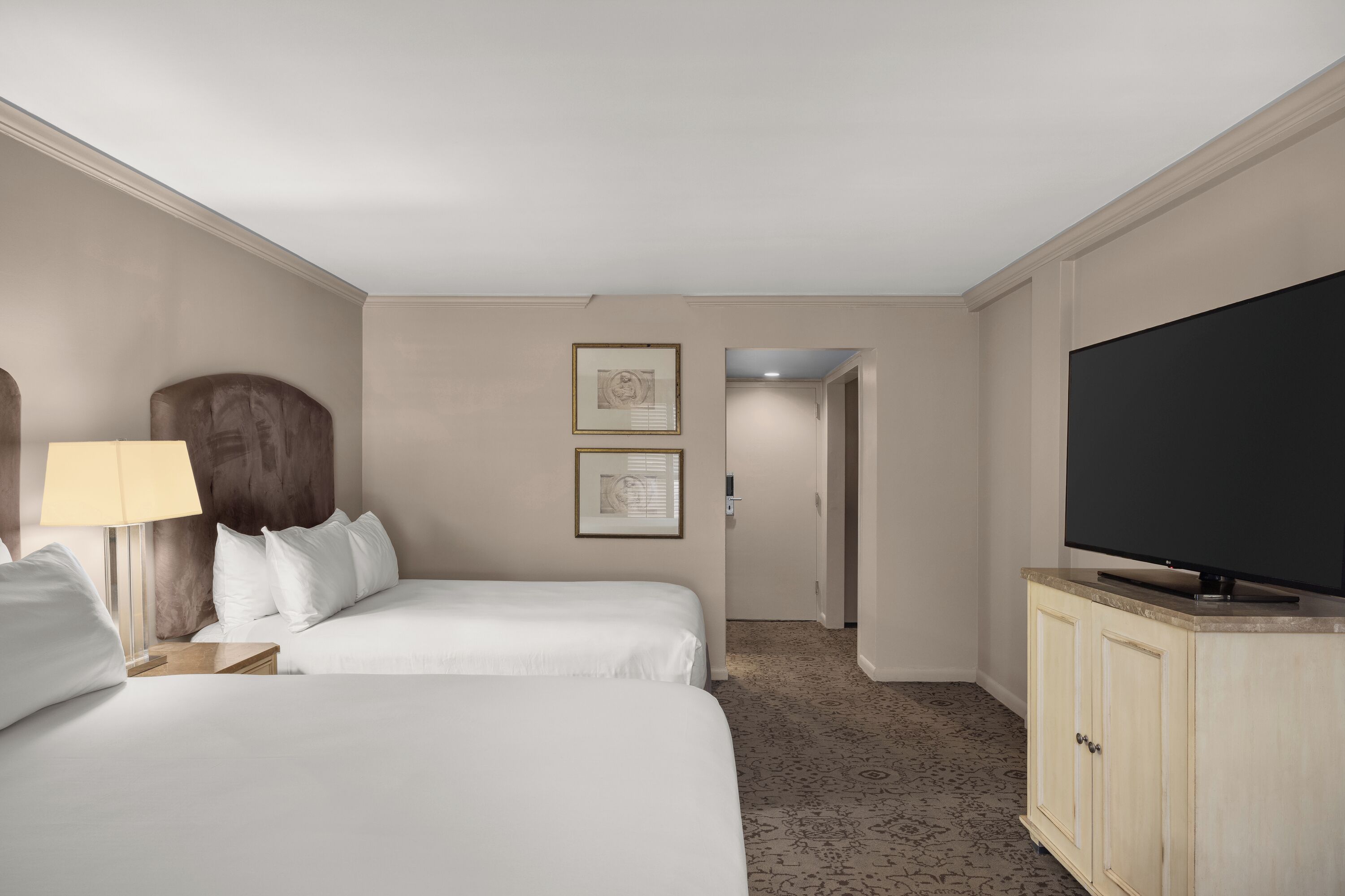 Photo - Dauphine Orleans Hotel