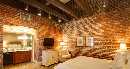 Dauphine Orleans Hotel
