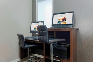 Business centre - Residence Inn by Marriott Boston North Shore/Danvers (Danvers)