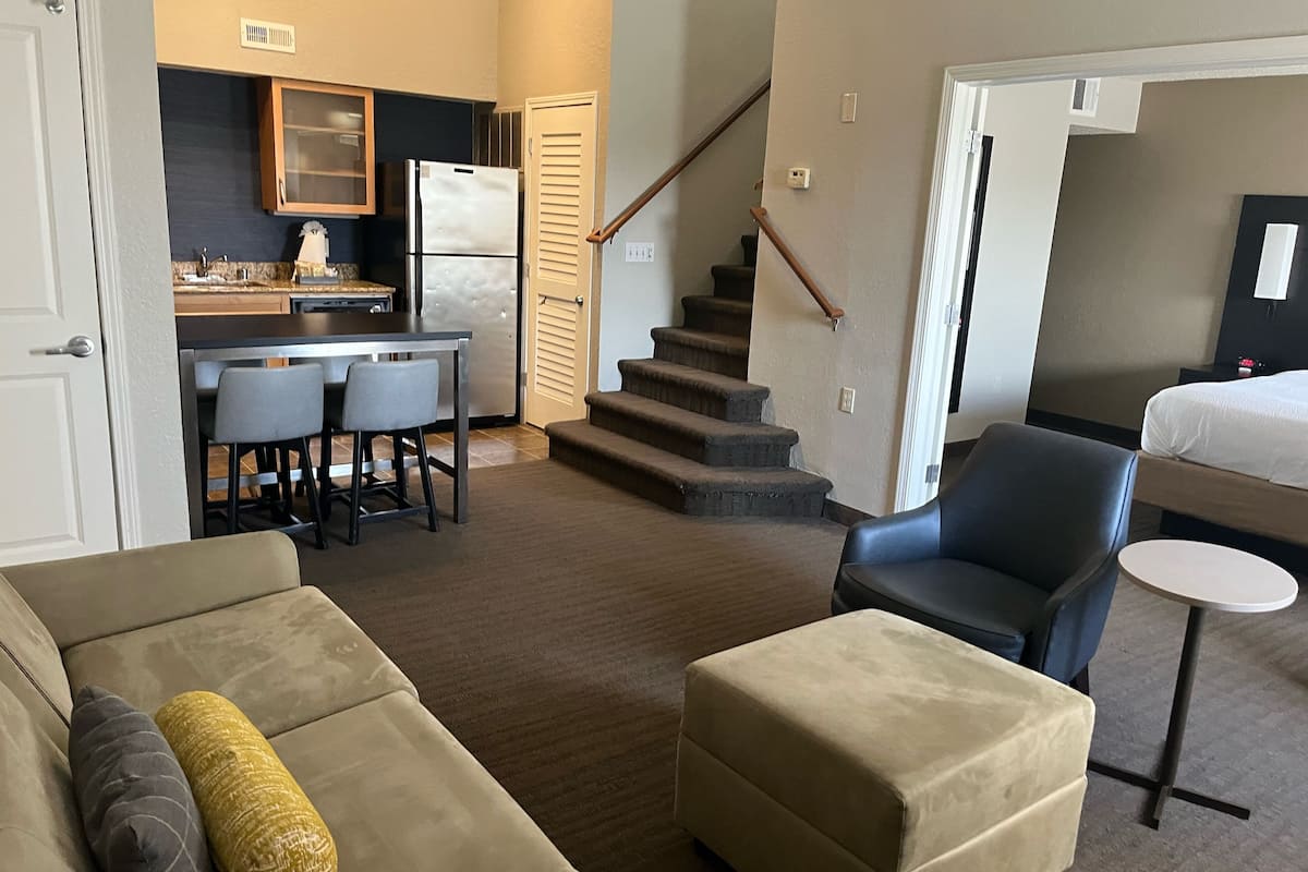 suite, 2 bedrooms | individually furnished, desk, laptop workspace, iron/ironing board