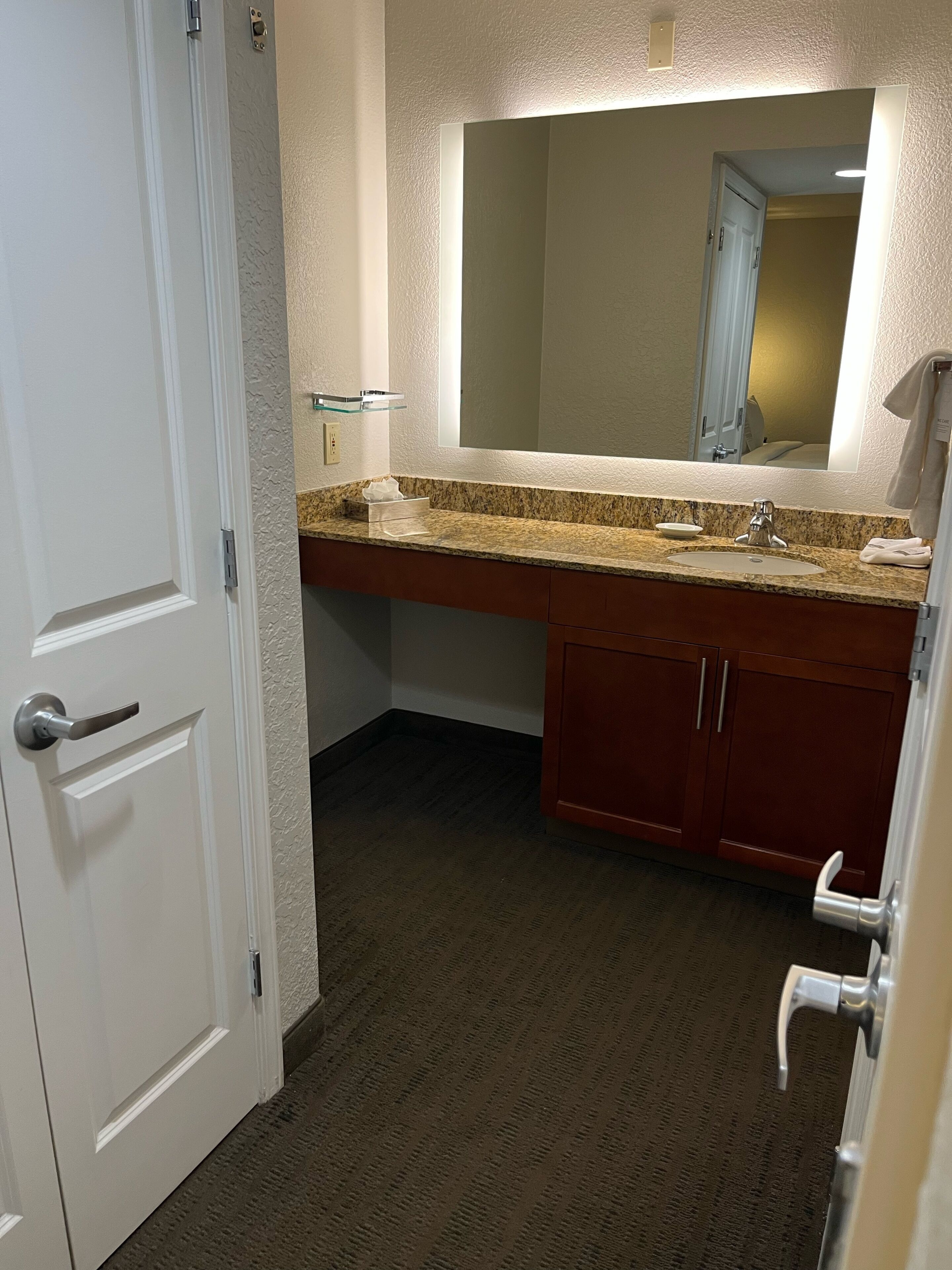 combined shower/bathtub, free toiletries, hair dryer, towels