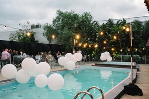 2 piscinas al aire libre