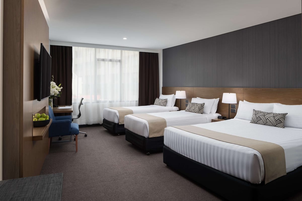 Family Room | Desk, iron/ironing board, free WiFi, bed sheets