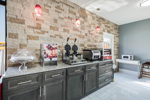 Econo Lodge Columbus near Airport