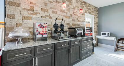 Econo Lodge Columbus near Airport