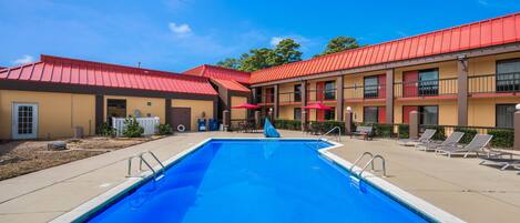 Alberca al aire libre por temporada