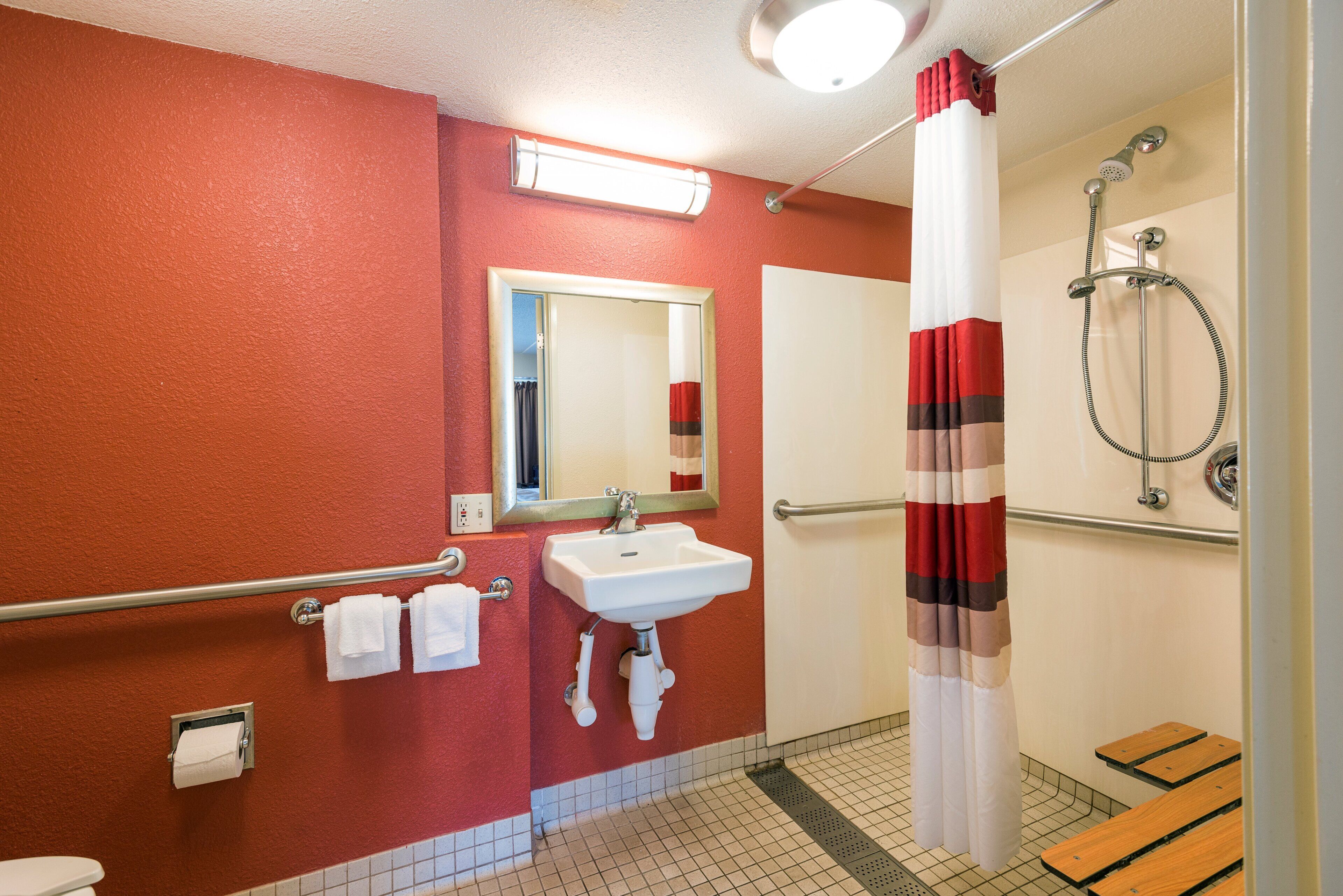 Photo - Red Roof Inn Rockford East - Casino District