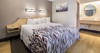Red Roof Inn Rockford East – Casino District