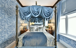 Chambre classique, 1 lit double, salle de bain attenante | Vue de la chambre