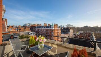 Doppia Deluxe, balcone, vista città | Esterni