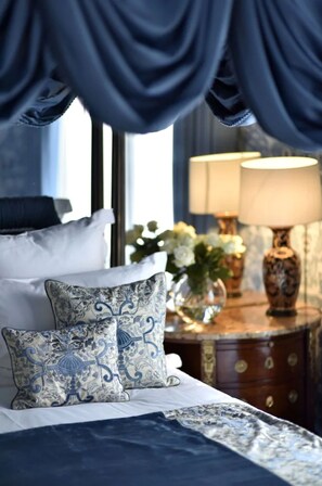 Classic Room, 1 Double Bed, Ensuite | Premium bedding, minibar, in-room safe, individually decorated - San Domenico House (London)