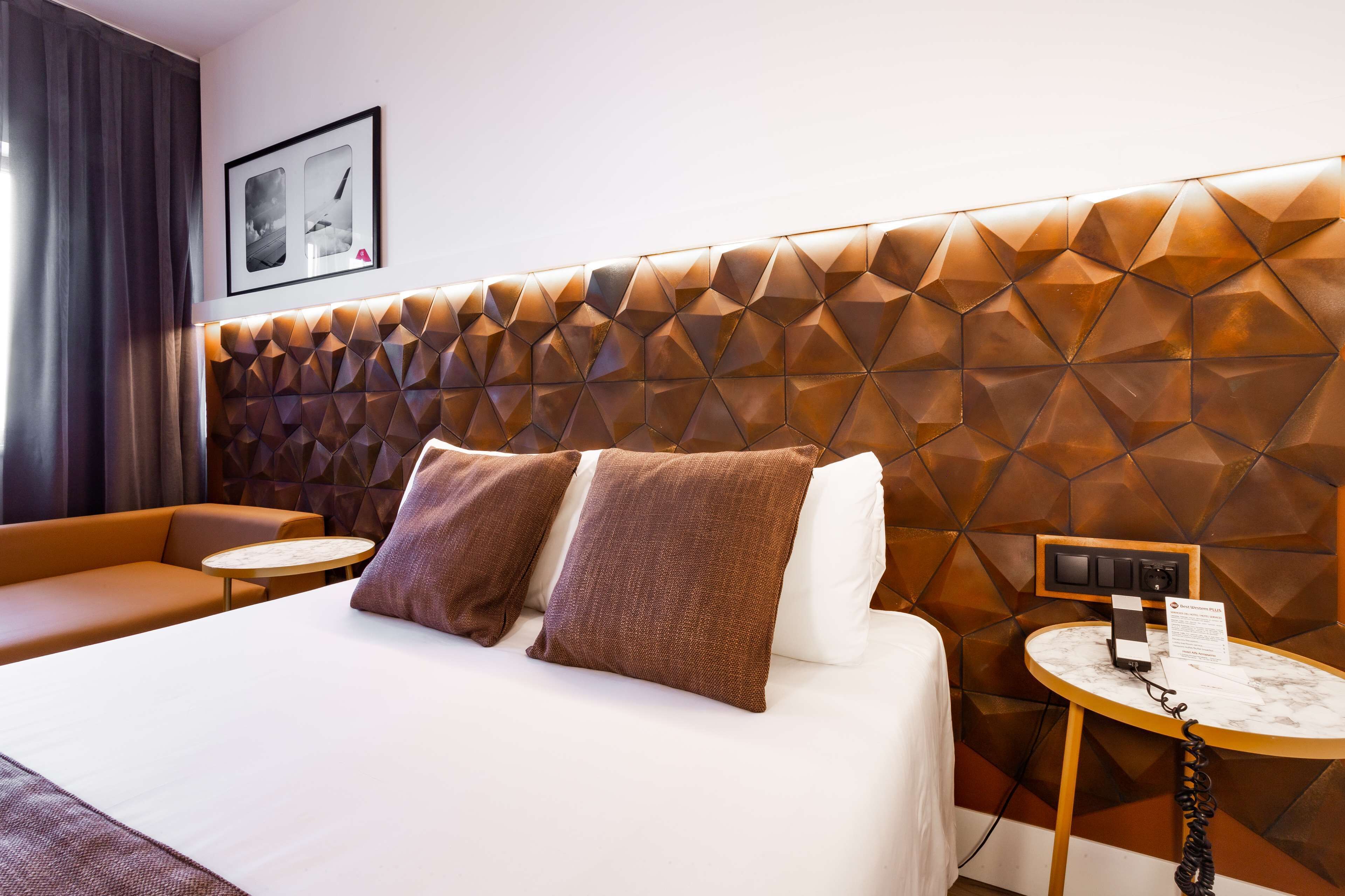 standard room, 1 double bed, non smoking | 1 bedroom, premium bedding, pillow-top beds, minibar