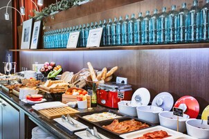 Daily buffet breakfast (EUR 15.90 per person)
