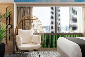 Premium bedding, in-room safe, desk, blackout curtains