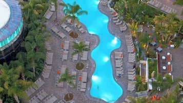 2 outdoor pools, open 6 AM to 10:00 PM, cabanas (surcharge)