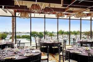 5 restaurants, breakfast, lunch, dinner served; Mexican cuisine 