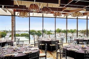 5 restaurants, breakfast, lunch, dinner served; Mexican cuisine
