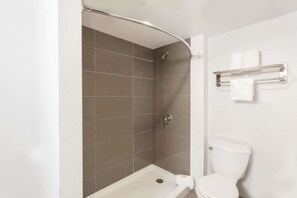 Dusche im Bad
