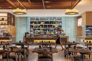 Daily buffet breakfast (PHP 1450 per person)