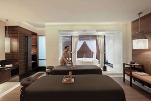 Sauna, steam room, aromatherapy, Swedish massages, Thai massages