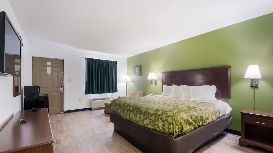 Econo Lodge Inn & Suites Knoxville East