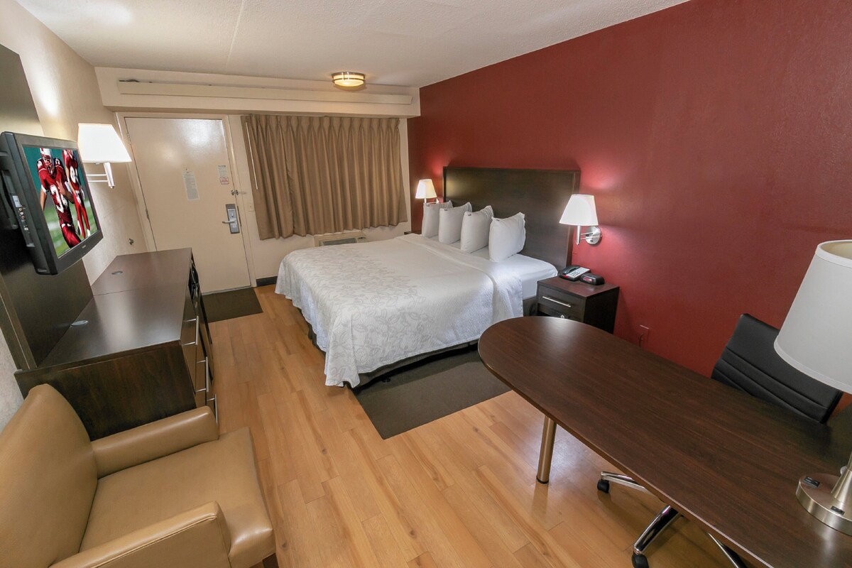 In-room safe, desk, blackout curtains, iron/ironing board (on request)