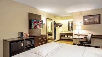Premium Room, 1 King Bed (Upgraded Bedding & Snack, Smoke Free) | In-room safe, desk, blackout curtains, iron/ironing board (on request)