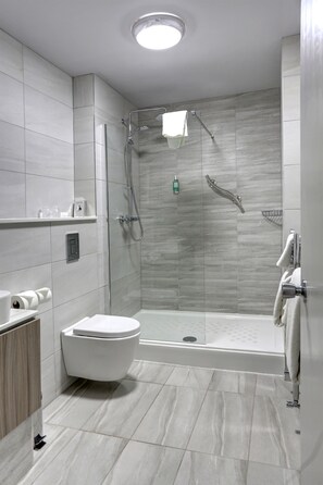 Free toiletries, hair dryer, towels - Best Western Plus Nottingham Westminster Hotel (Nottingham)