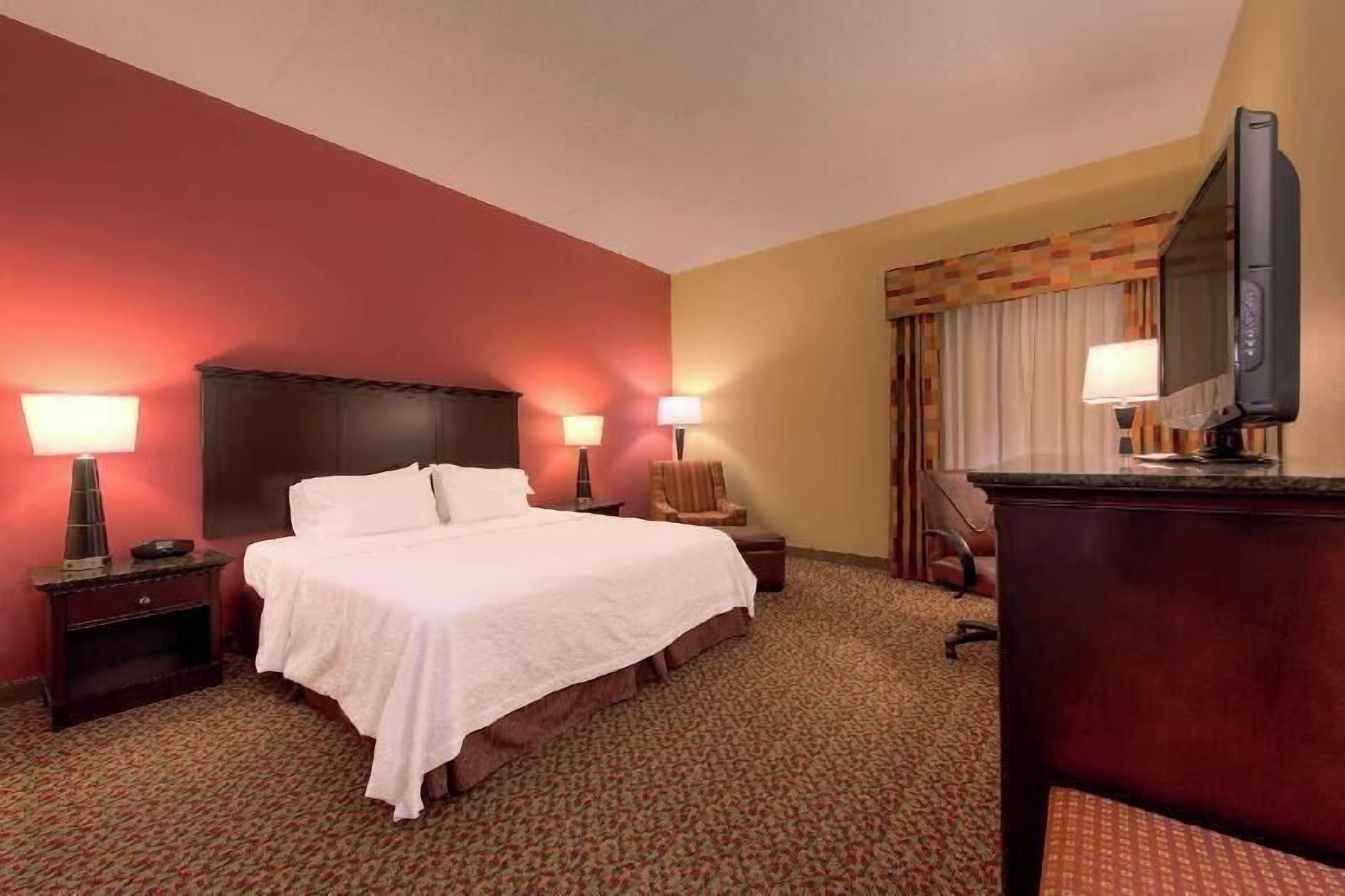 In-room safe, desk, iron/ironing board, free WiFi