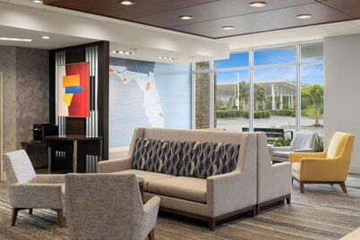 Holiday Inn Express & Suites Tampa East - Ybor City by IHG