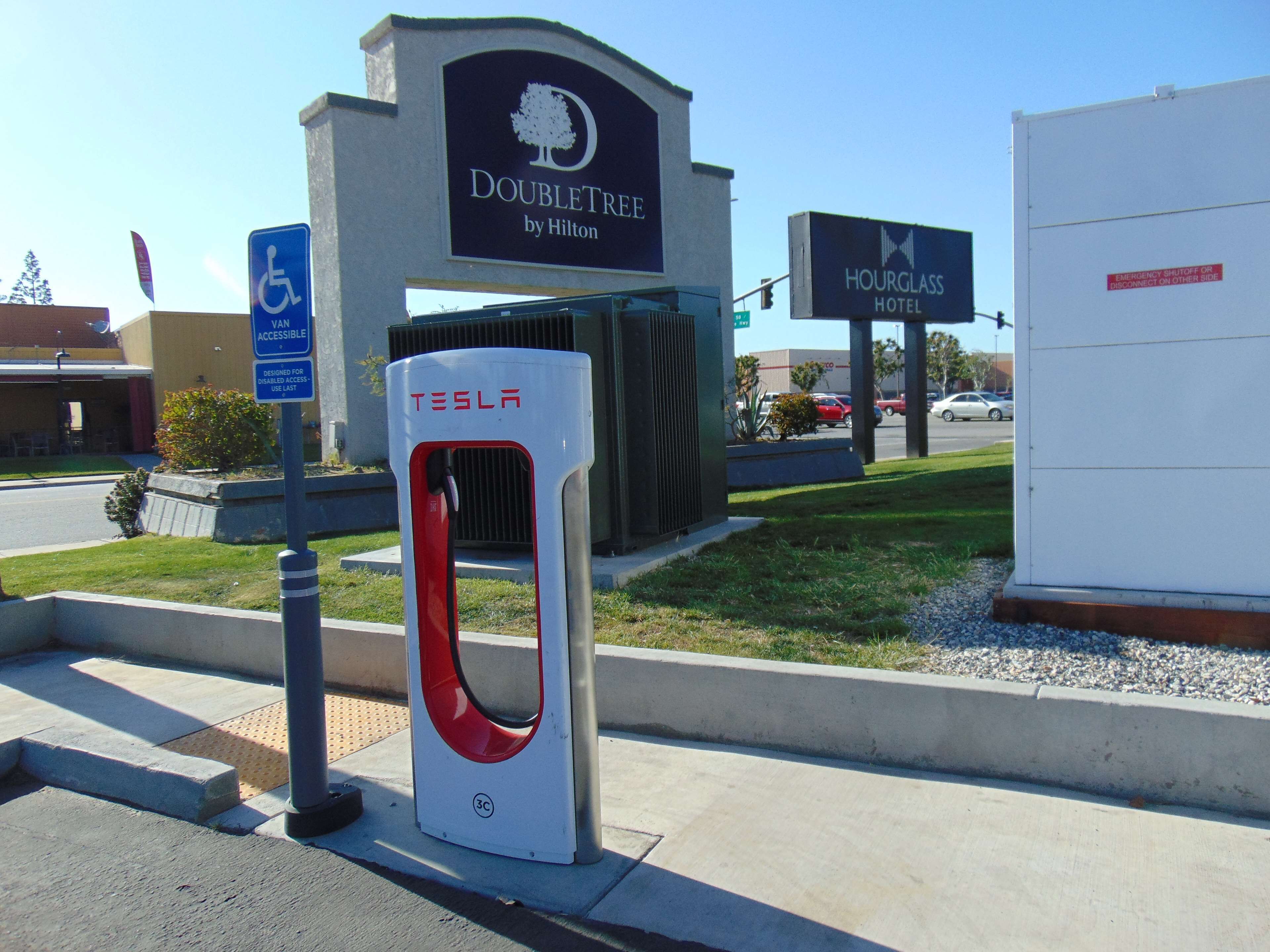 Foto - DoubleTree by Hilton Bakersfield