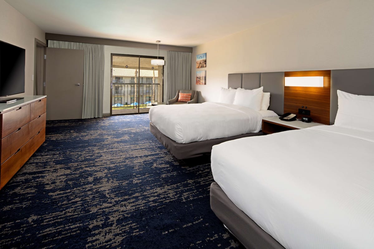 Premium bedding, in-room safe, desk, blackout curtains