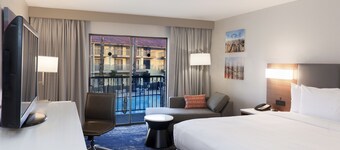 DoubleTree by Hilton Hotel Bakersfield
