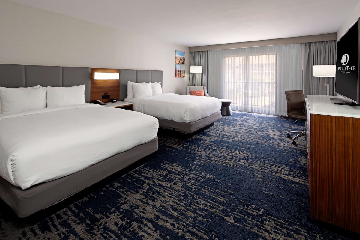 Room, 2 Queen Beds, Non Smoking