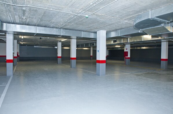 Self parking (EUR 18 per day) - Gran Hotel Sardinero (Santander)