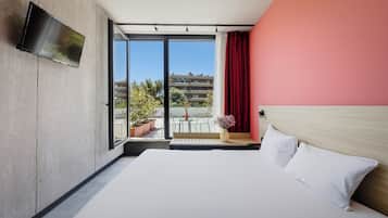 Superior Room, 1 Double Bed, Balcony | 1 bedroom, premium bedding, down comforters, minibar
