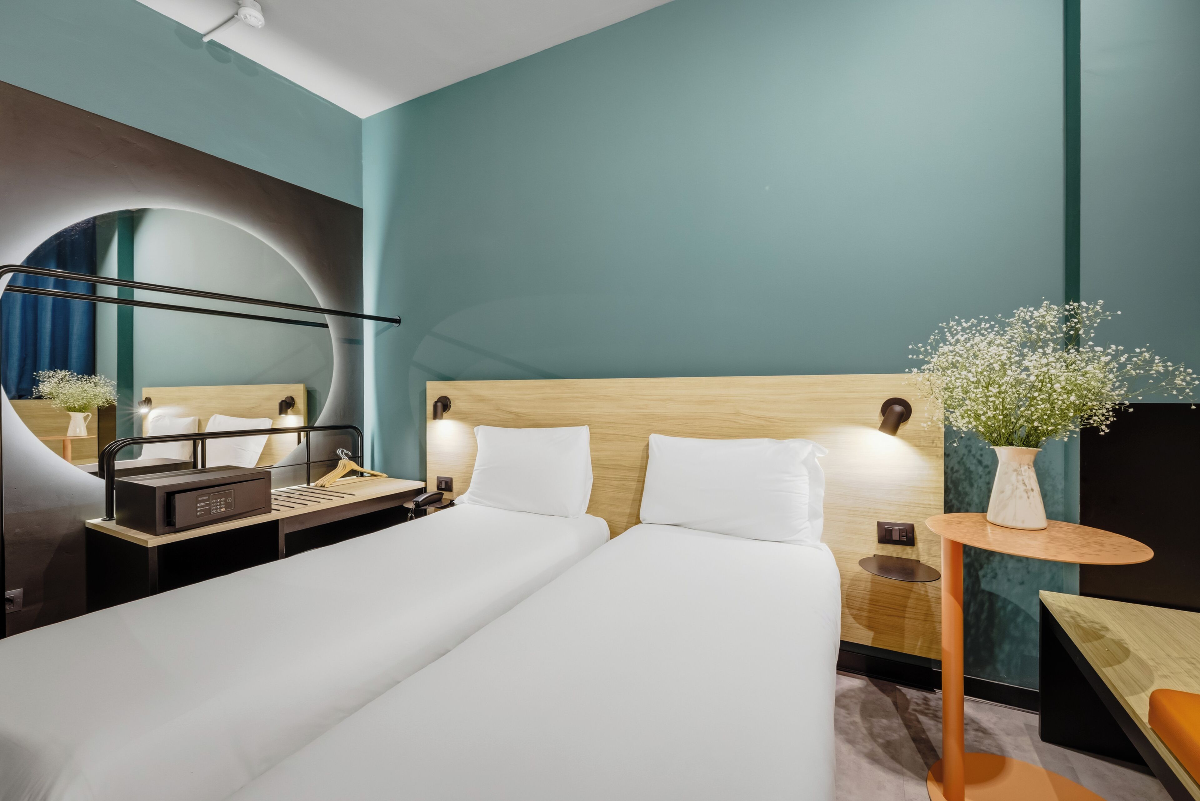 ห้องสแตนดาร์ด, เตียงเดี่ยว 2 เตียง | 1 ห้องนอน, เครื่องนอนระดับพรีเมียม, ผ้านวมขนเป็ด, มินิบาร์