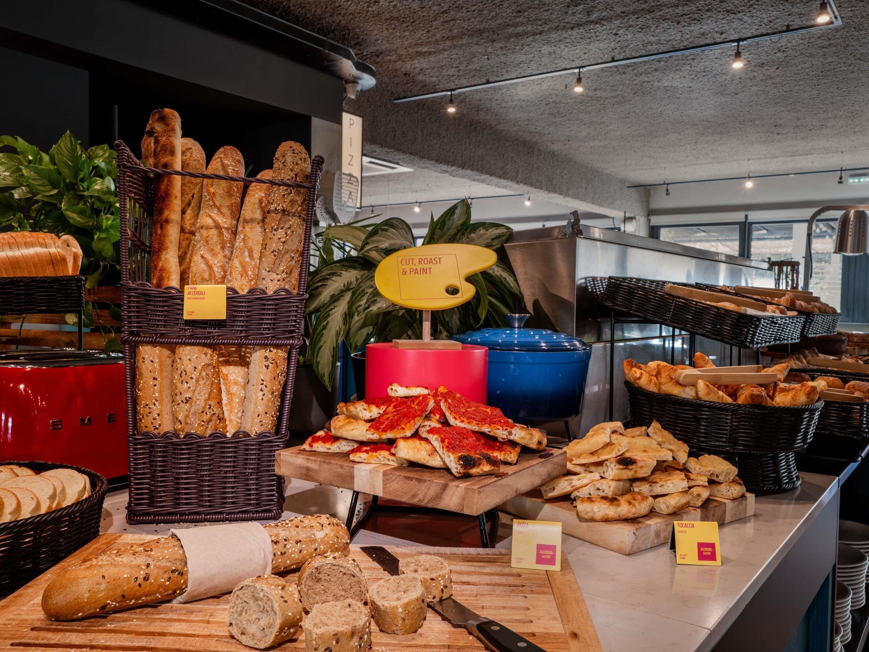 Desayuno buffet todos los días (con cargo)