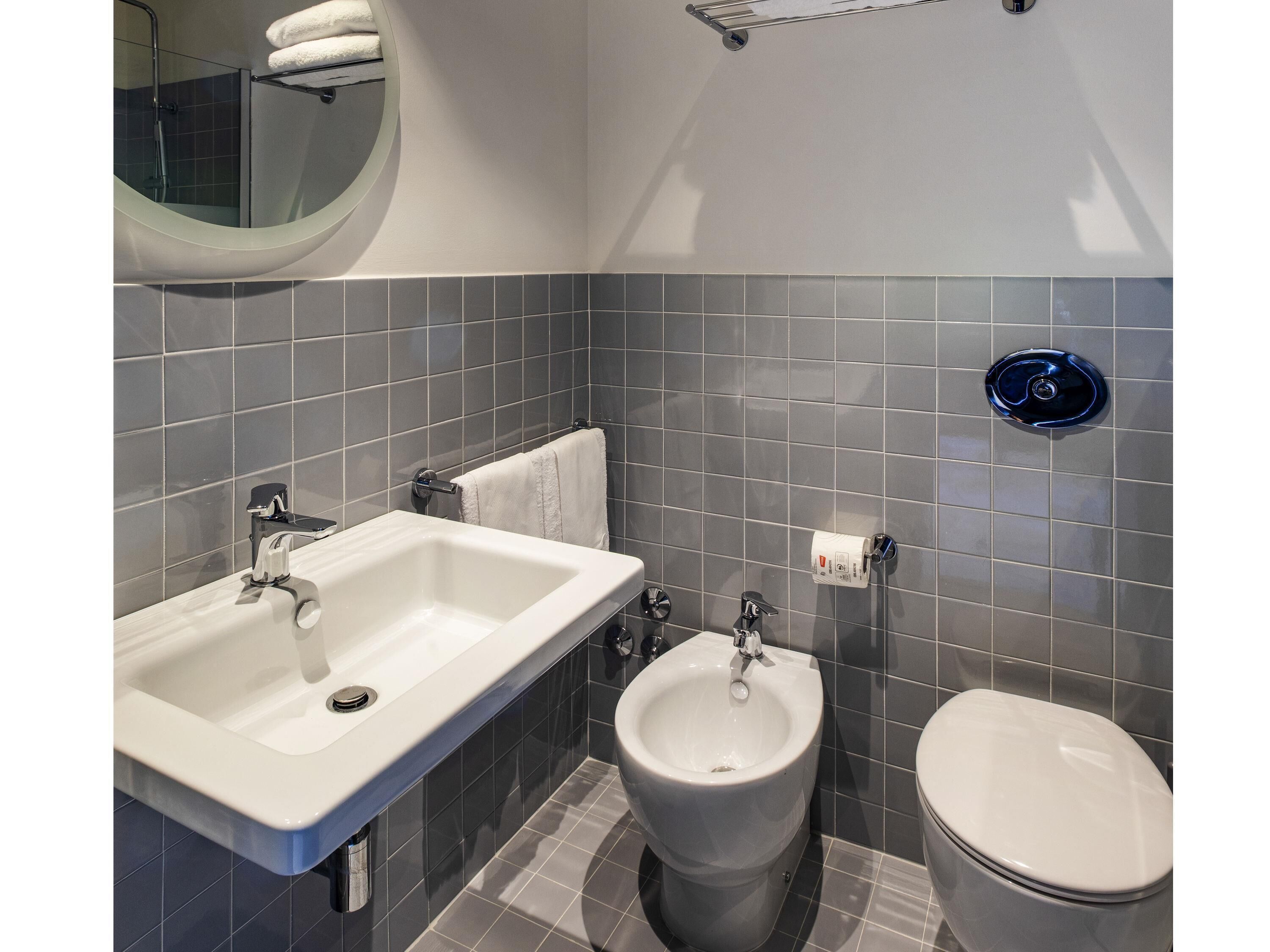 1 bedroom, premium bedding, down duvets, minibar