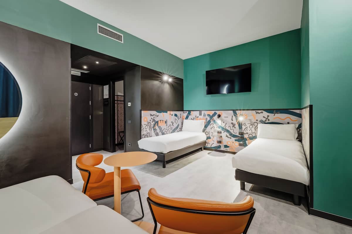 Chambre familiale | 1 chambre, literie de qualité, couette en duvet, minibar