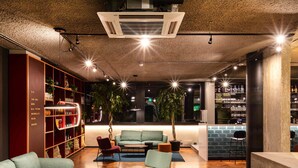 酒吧（店内）