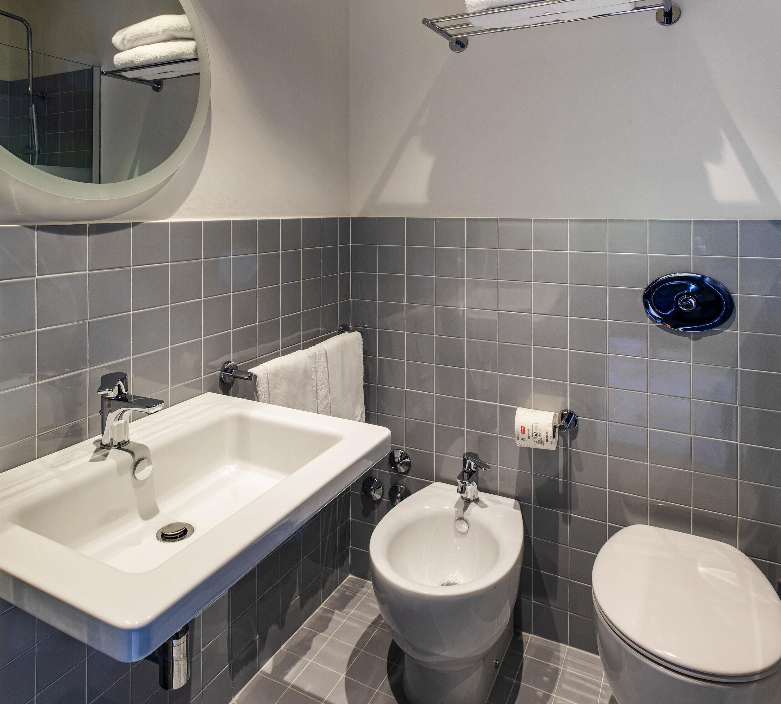 1 bedroom, premium bedding, down comforters, minibar