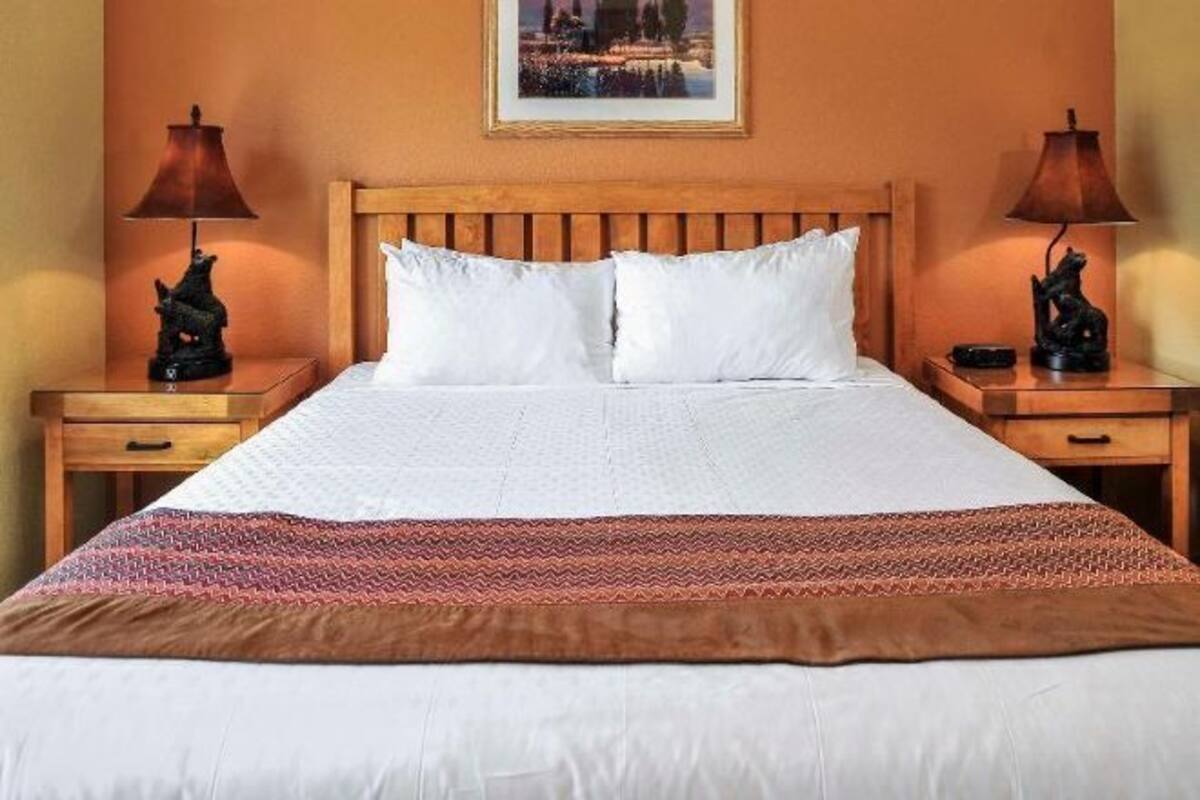 In-room safe, iron/ironing board, free WiFi, bed sheets