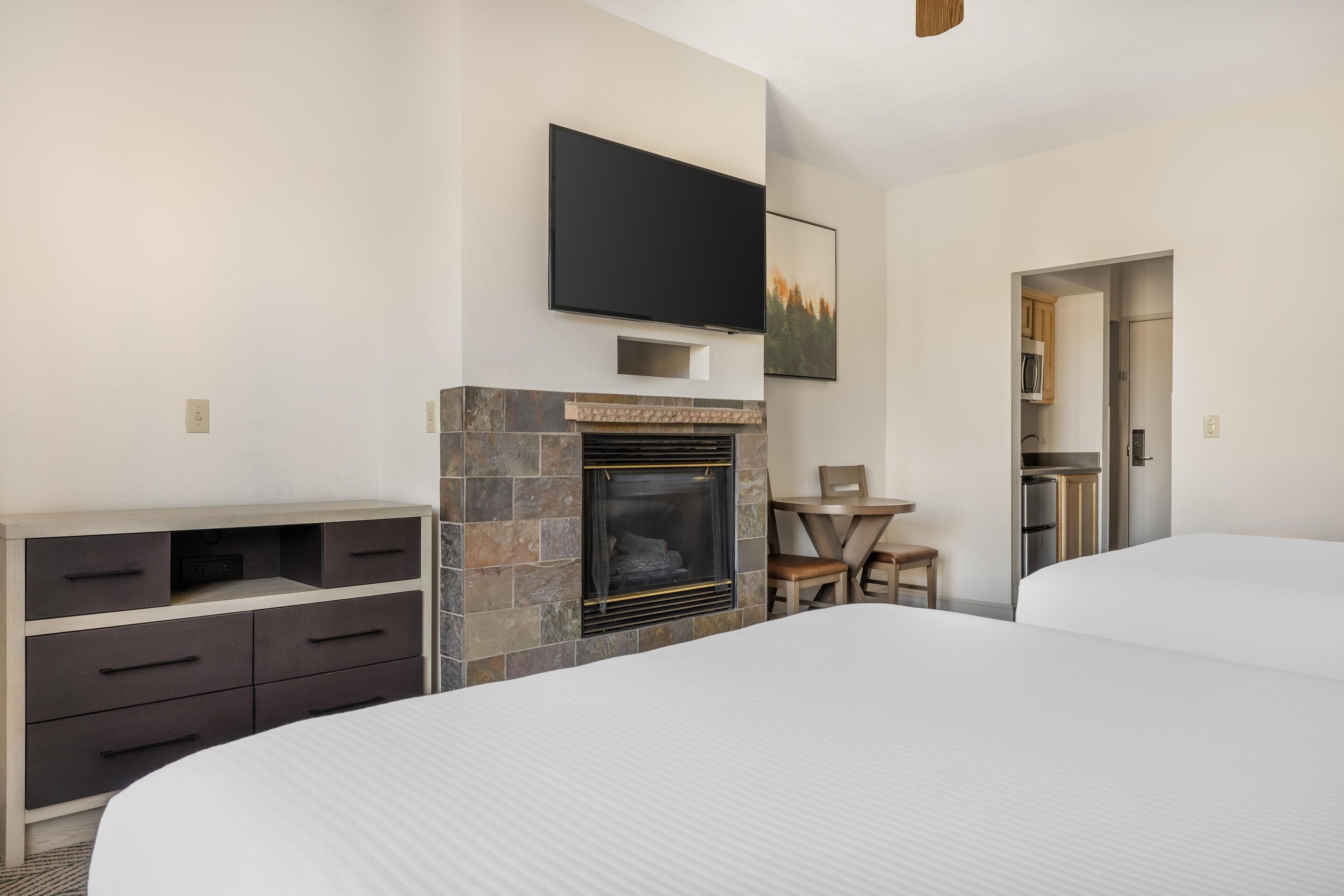 Studio 2 Queens | Safe på rommet, strykejern/-brett, wi-fi (inkludert) og sengetøy